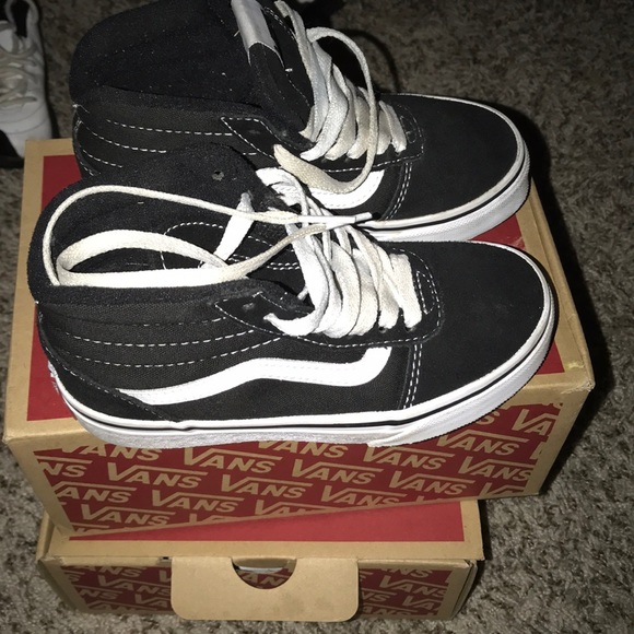 Vans - Picture 4 of 4